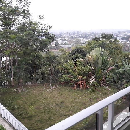 Hotel Ecologico Riverside Quevedo エクステリア 写真