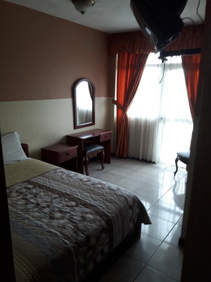 Hotel Ecologico Riverside Quevedo エクステリア 写真